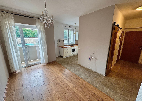 Predám tehlový 3 izbový byt s balkónom v Nových Zámkoch