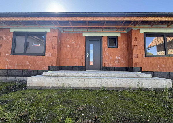 Predám novostavbu rodinného domu v Šuranoch