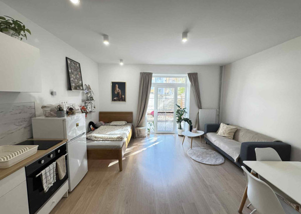 Exkluzívne! Prenajmem garsónku s terasou v Nových Zámkoch