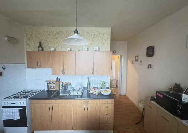 Predám 3 izbový byt s balkónom v Nových Zámkoch