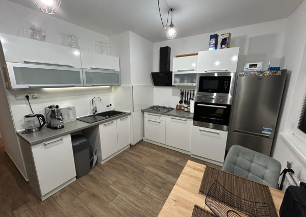 Prenajmem pekný 2 izbový byt v Nových Zámkoch