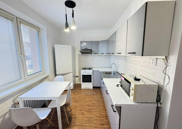 Prenajmem 3 izbový byt s balkónom v Nových Zámkoch