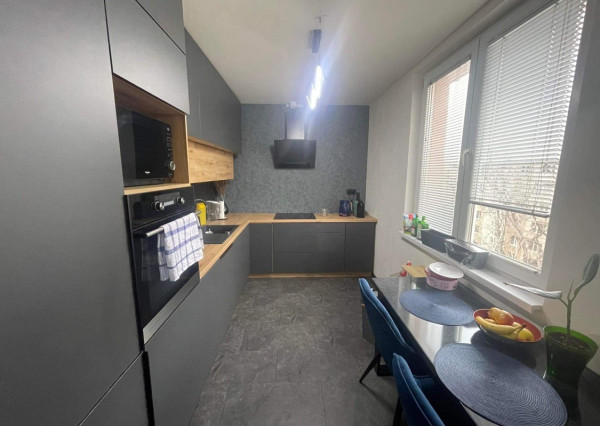 Prenajmem moderný 2 izbový byt s balkónom v Nových Zámkoch