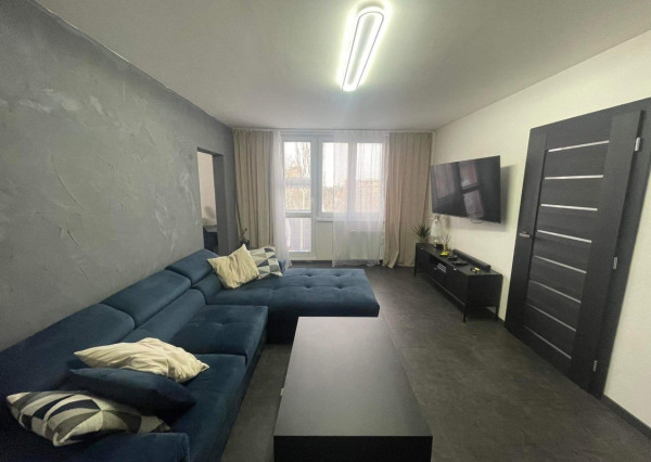 Prenajmem moderný 2 izbový byt s balkónom v Nových Zámkoch