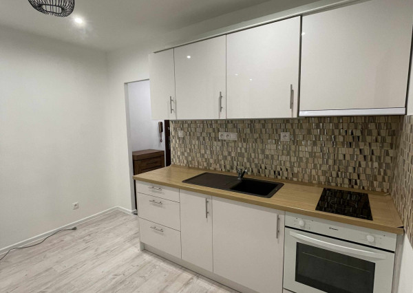 Prenajmem prerobený 1 izbový byt v Nových Zámkoch