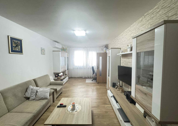 Predám prerobený 3 izbový byt na sídlisku Juh v Nových Zámkoch