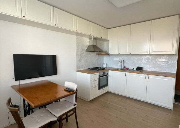 Prenajmem 1 izbový byt na Nábrežnej ulici v Nových Zámkoch