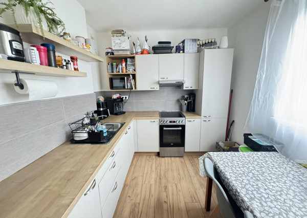 Predám 2 izbový byt s balkónom v Nových Zámkoch