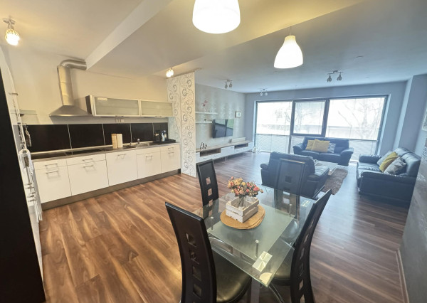 Prenajmem veľký 3 izbový byt v centre v Nových Zámkoch