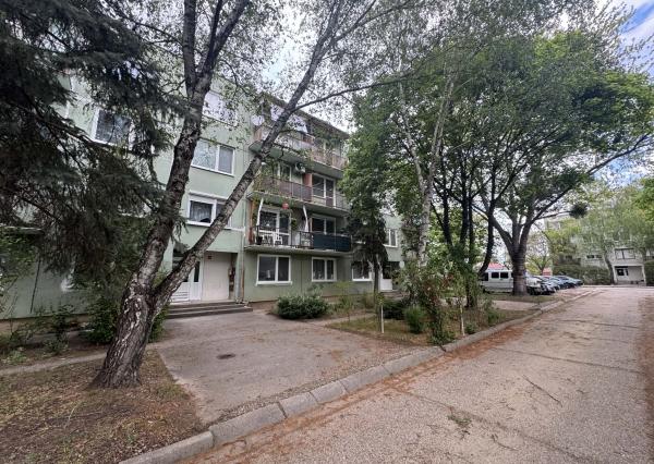 Predám 2 izbový byt s balkónom v Hurbanove