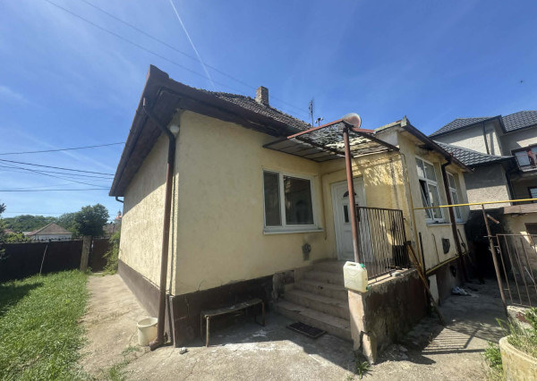 Exkluzívne! Predám 3 izbový rodinný dom v Komjaticiach