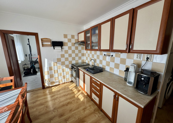 Exkluzívne! Prenajmem 3 izbový byt s balkónom v Nových Zámkoch