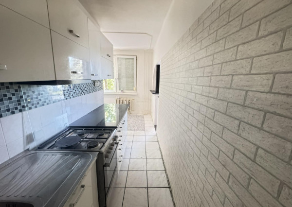 Exkluzívne! Predám 3 izbový byt s balkónom v Nových Zámkoch