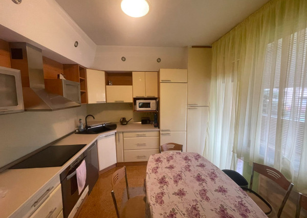 Exkluzívne! Prenajmem 3 izbový byt s balkónom v Nových Zámkoch