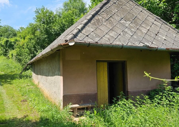 Predám vidiecky dom v obci Kamenica nad Hronom