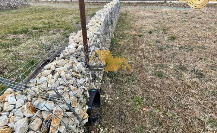 Predám stavebný pozemok v obci Podhájska - fotografia 2
