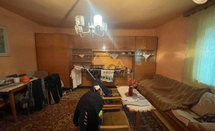 Predám rodinný dom s veľkým pozemkom v obci Imeľ - fotografia 5