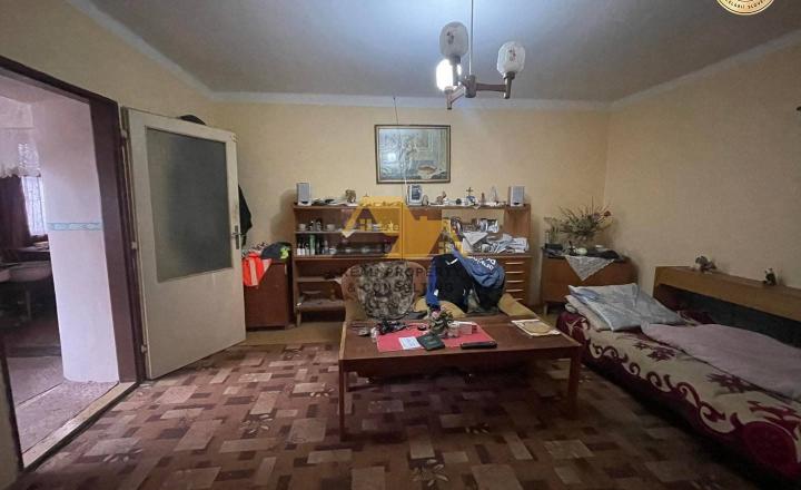 Predám rodinný dom s veľkým pozemkom v obci Imeľ - fotografia 6