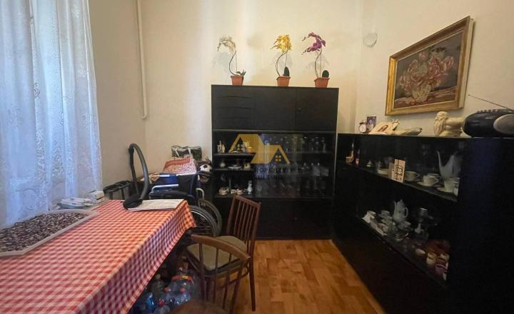 Znížená cena! Predám rodinný dom v Nových Zámkoch - fotografia 3