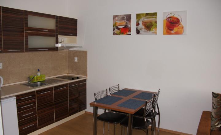 Výhodná ponuka! Apartmán neďaleko kúpaliska v obci Podhájska - fotografia 4