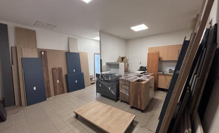 Prenajmem výrobný priestor v Nových Zámkoch - fotografia 2