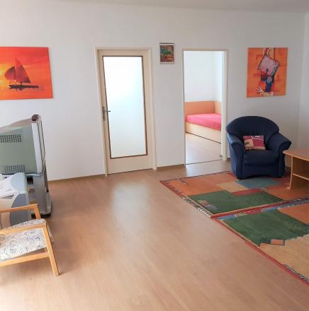 Predám tehlový 3 izbový byt v centre v Nových Zámkoch - fotografia 1