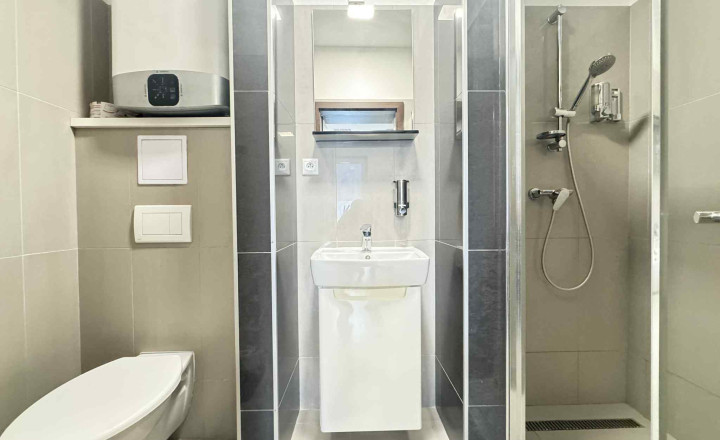 Výhodná ponuka! Moderný apartmán neďaleko kúpaliska v obci Podhájska - fotografia 3