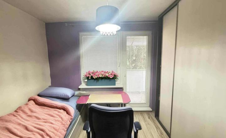 Predám 3 izbový byt s balkónom na sídlisku Juh v Nových Zámkoch - fotografia 3