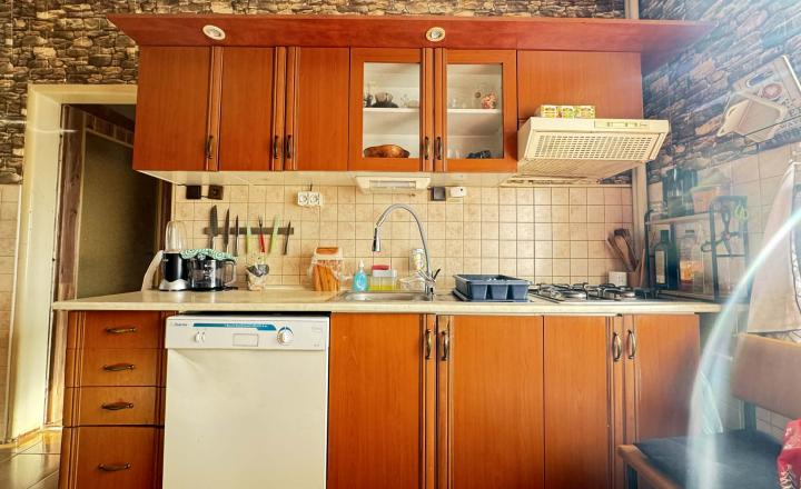 Predám rodinný dom s garážou v obci Tvrdošovce - fotografia 4