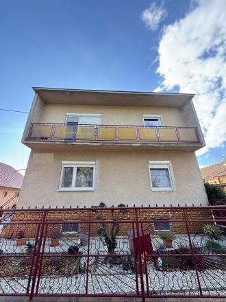 Predám rodinný dom s garážou v obci Tvrdošovce - fotografia 17