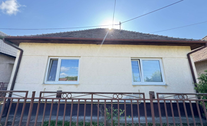 Investičná príležitosť! Rodinný dom v Komjaticiach,  iba 10km od Baterkárne