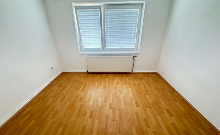 Exkluzívne! Predám 4 izbový byt na Mládežníckej ulici v Palárikove - fotografia 8