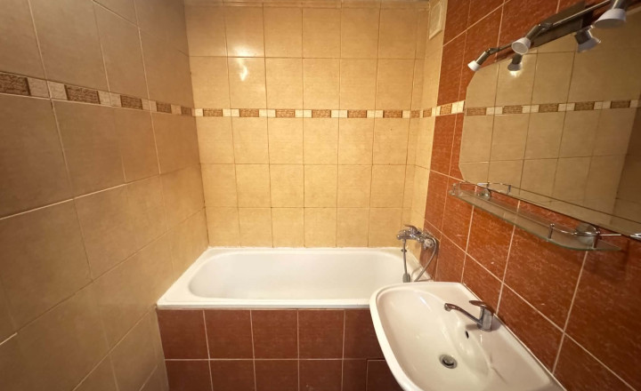 Exkluzívne! Predám 4 izbový byt na Mládežníckej ulici v Palárikove - fotografia 4