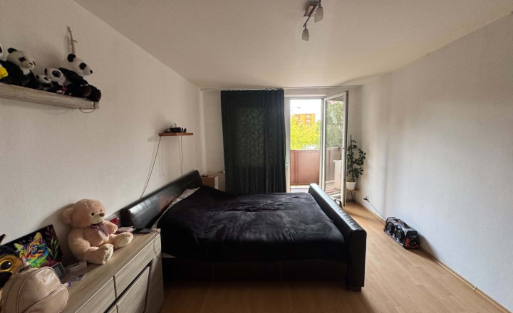 Exkluzívne!Predám 3 izbový byt s 2 balkónmi v Nových Zámkoch - fotografia 3