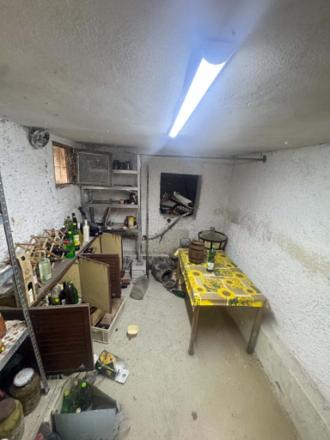 Predám rodinný dom s veľkým pozemkom v Malej Mani - fotografia 13
