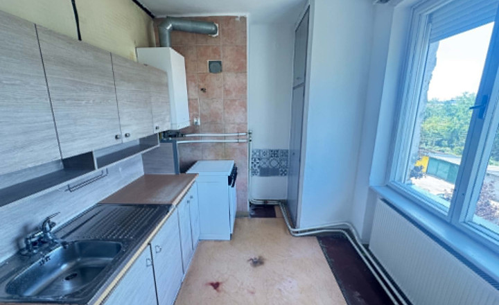 Predám 2 izbový byt s garážou v centre mesta Nové Zámky - fotografia 2