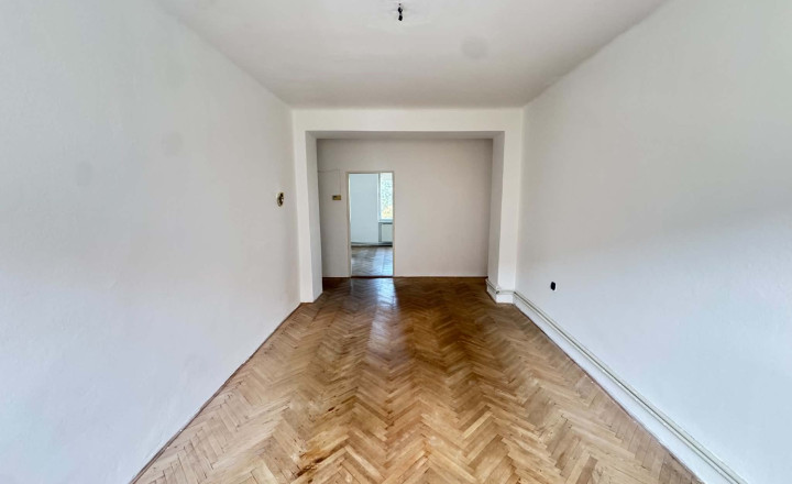 Predám 2 izbový byt s garážou v centre mesta Nové Zámky - fotografia 3