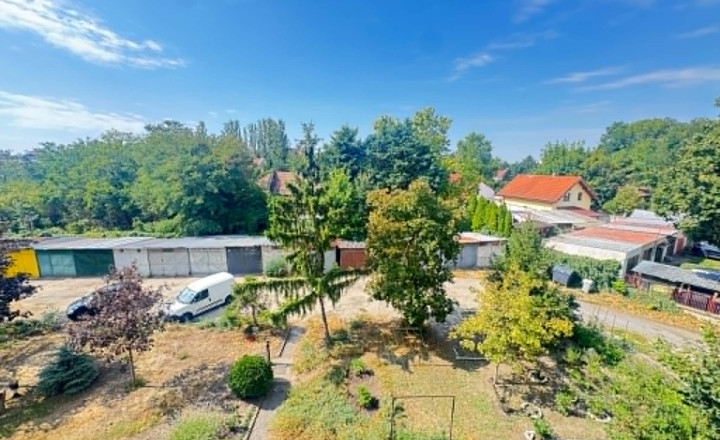 Predám 2 izbový byt s garážou v centre mesta Nové Zámky - fotografia 7