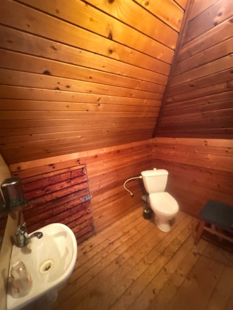 Predám budovu s obchodným duchom v centre Nových Zámkov - fotografia 5