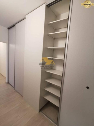 Prenajmem 2 izbový byt s balkónom v Nových Zámkoch - fotografia 9