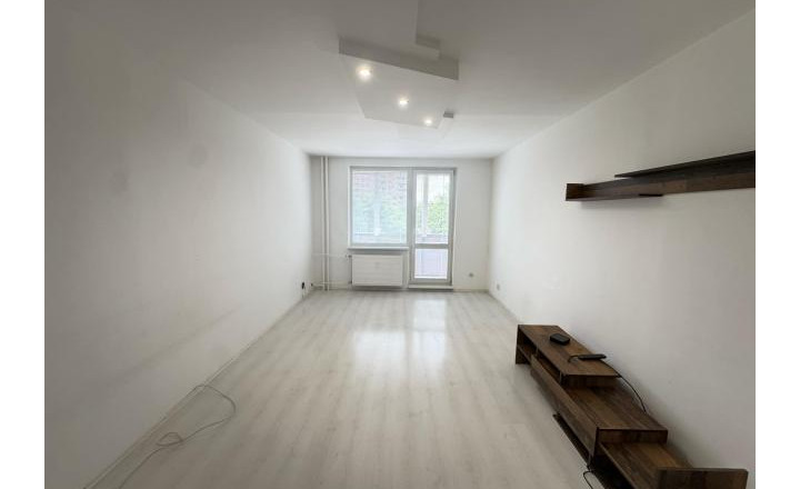 Prenajmem 2 izbový byt s balkónom v Nových Zámkoch - fotografia 2