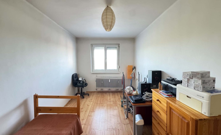 Exkluzívne! Predám 3 izbový byt s loggiou v obci Bajč - fotografia 5