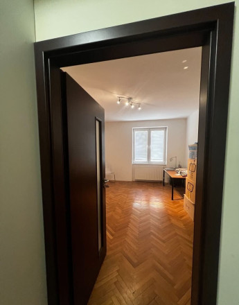 Prenajmem 3 izbový byt neďaleko centra v Nových Zámkoch - fotografia 6