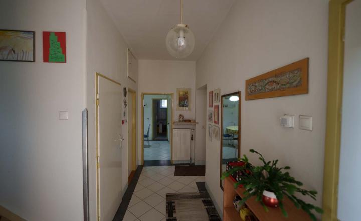 Predám rodinný dom v Nových Zámkoch - fotografia 12