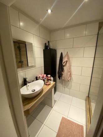 Prenajmem pekný 3 izbový byt s balkónom v Nových Zámkoch - fotografia 8