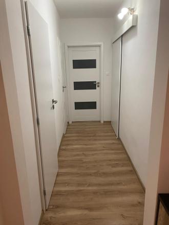 Prenajmem pekný 3 izbový byt s balkónom v Nových Zámkoch - fotografia 10