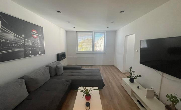 Prenajmem pekný 3 izbový byt s balkónom v Nových Zámkoch - fotografia 3