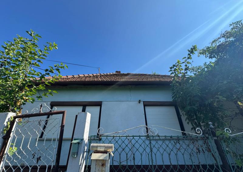 Exkluzívne! 🌿 Útulná chata v srdci prírody na predaj! 🏡
