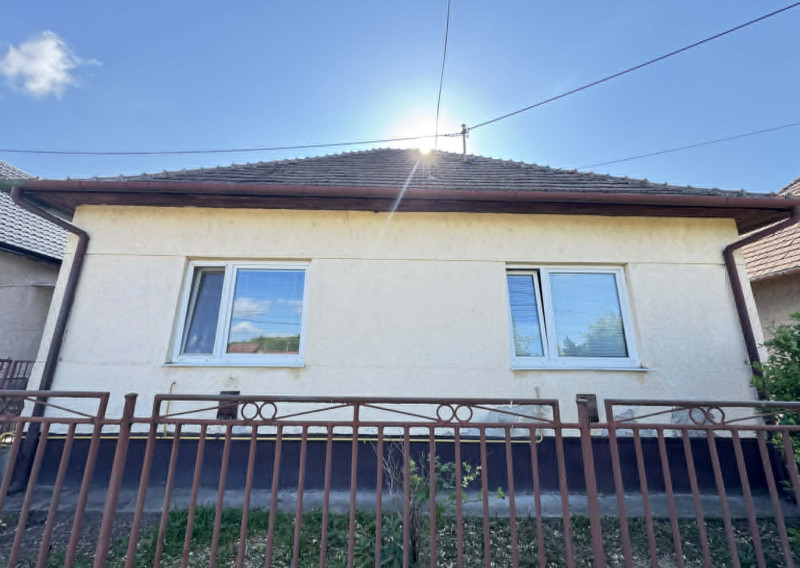 Investičná príležitosť! Rodinný dom v Komjaticiach,  iba 10km od Baterkárne