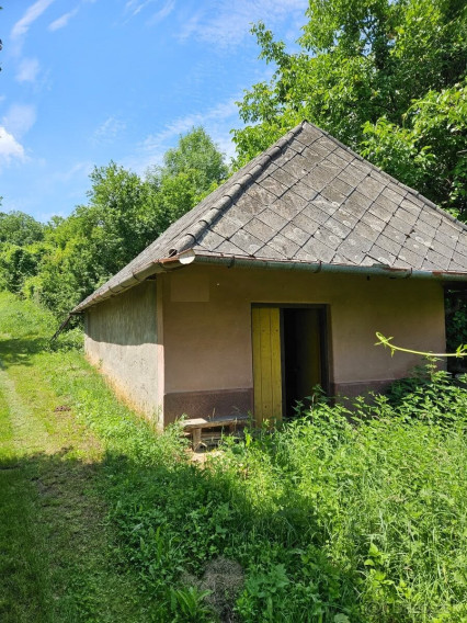 Predám vidiecky dom v obci Kamenica nad Hronom